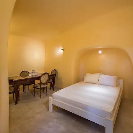 Filotimo Cave شقة فندقية Pýrgos