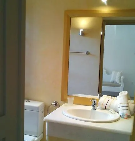 Filotimo Cave Apartmanhotel