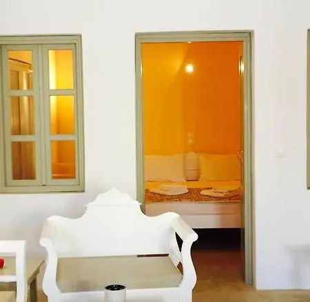 Filotimo Cave Aparthotel 3*