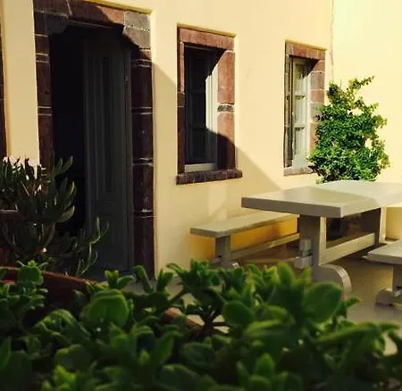 Filotimo Cave Apartmanhotel